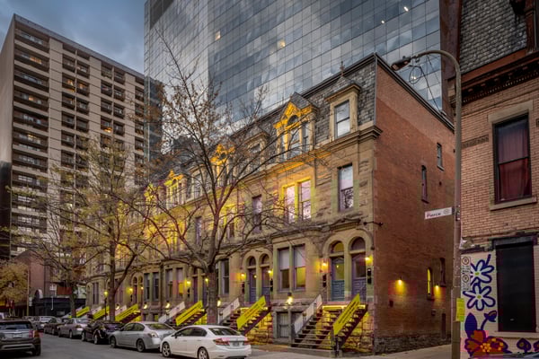 Exterior picture of an apartment near Concordia University